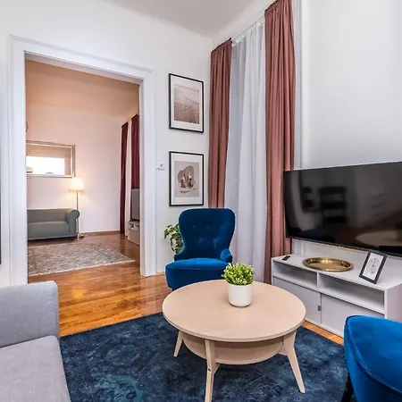 Gozsdu Court Bismarck Appartement