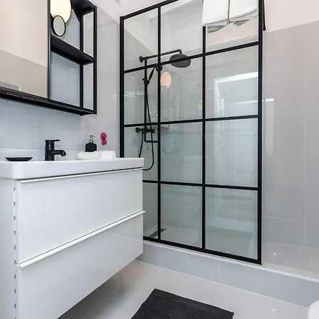 Ghetto - Gozsdu Court Bismarck *