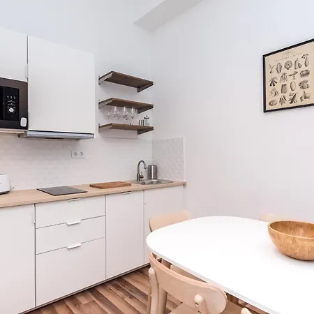 Gozsdu Court Bismarck Apartamento