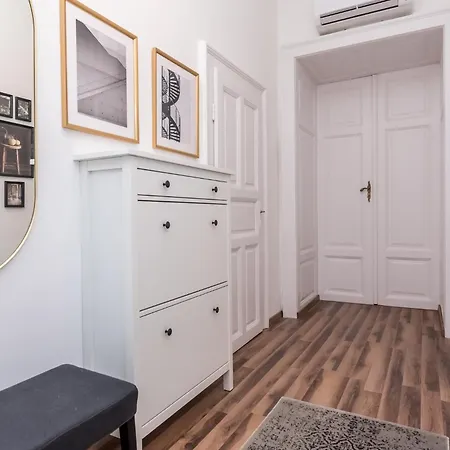 Apartment Ghetto - Gozsdu Court Bismarck *