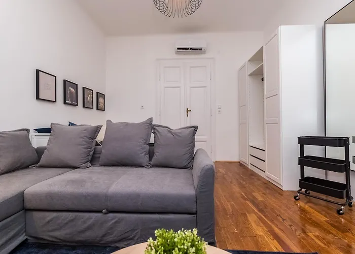Bismarck Two Bedroom Apartment *