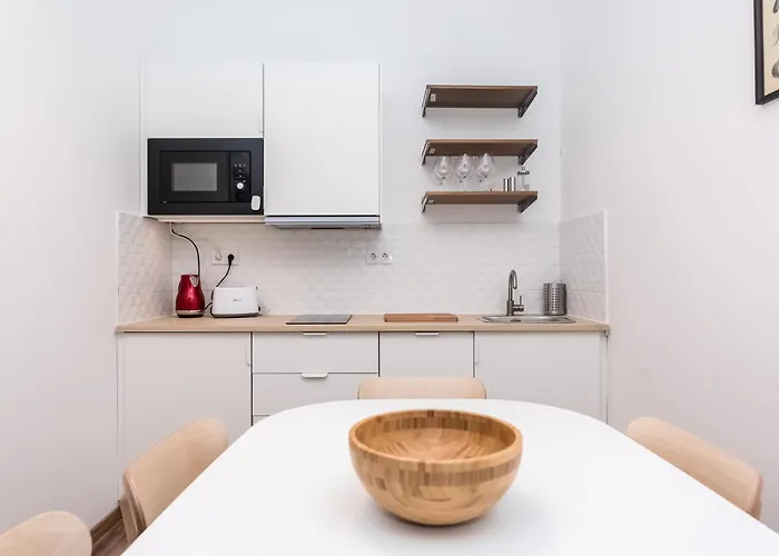 Bismarck Two Bedroom Apartment *